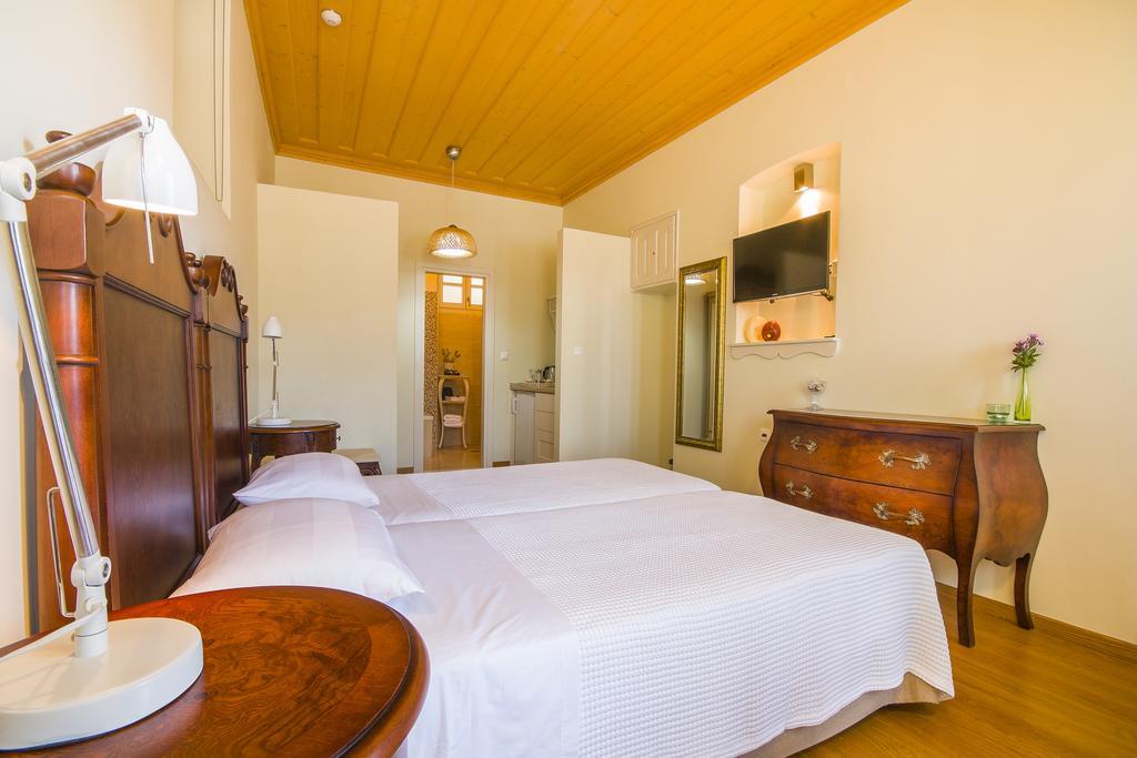 Aparthotel Thea Symi Exterior foto